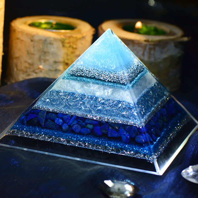 Pyramide d'orgone en lapis-lazuli Olivenorma « Keep Peace »