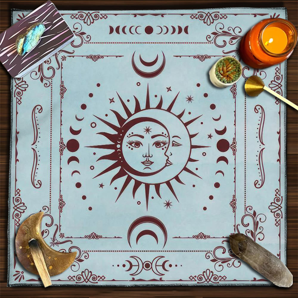 Nappe de Tarot Mystérieuse de l'Arbre Sacré d' Olivenorma Yggdrasil