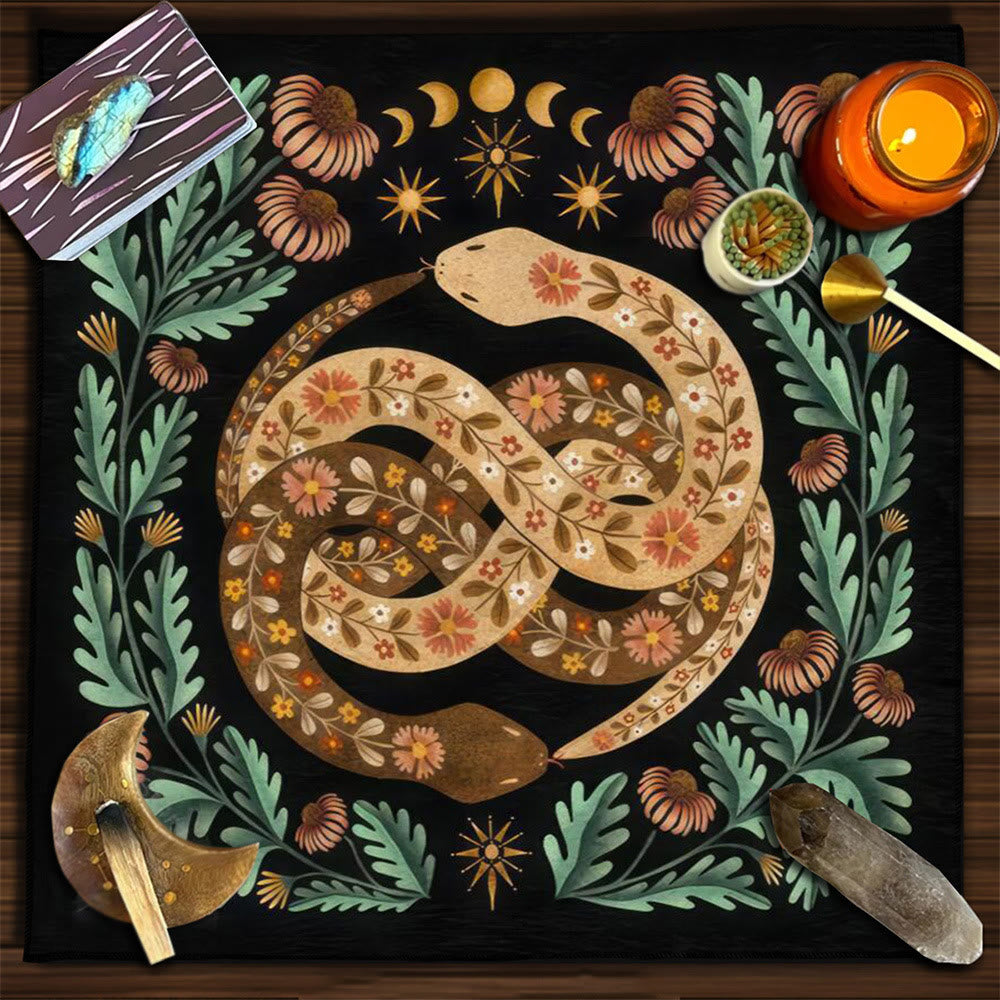 Nappe de Tarot Mystérieuse de l'Arbre Sacré d' Olivenorma Yggdrasil