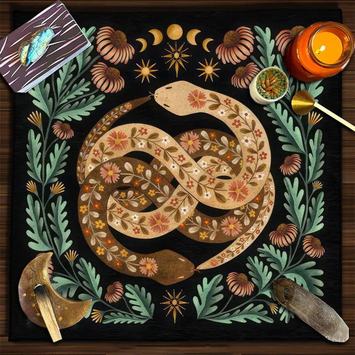 Nappe de Tarot Mystérieuse de l'Arbre Sacré d' Olivenorma Yggdrasil