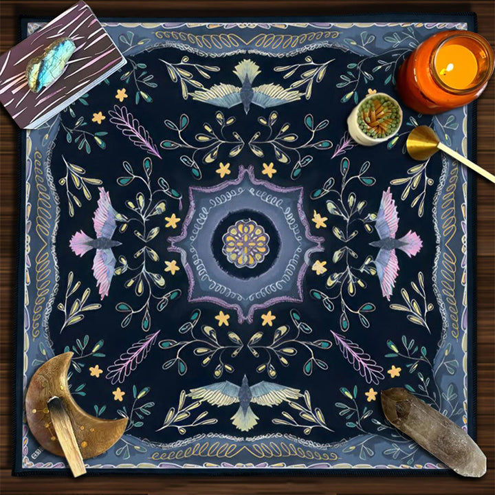 Nappe de Tarot Mystérieuse de l'Arbre Sacré d' Olivenorma Yggdrasil