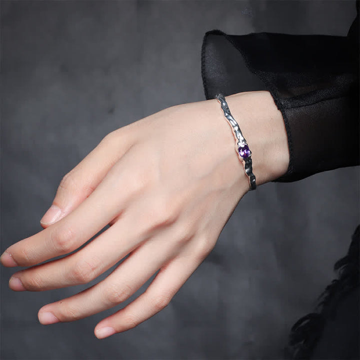 Bracelet ouvert irrégulier plaqué argent avec améthyste naturelle Olivenorma