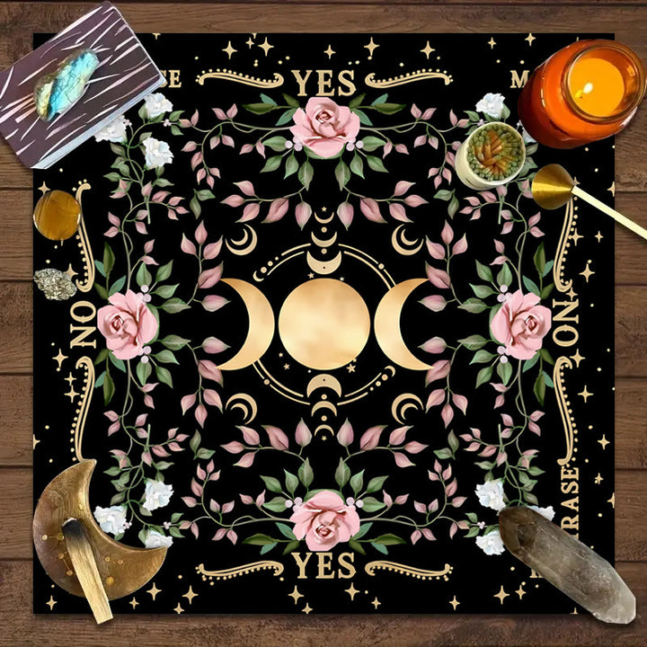 Nappe de tarot divinatoire avec symbole de la triple déesse de la lune Olivenorma