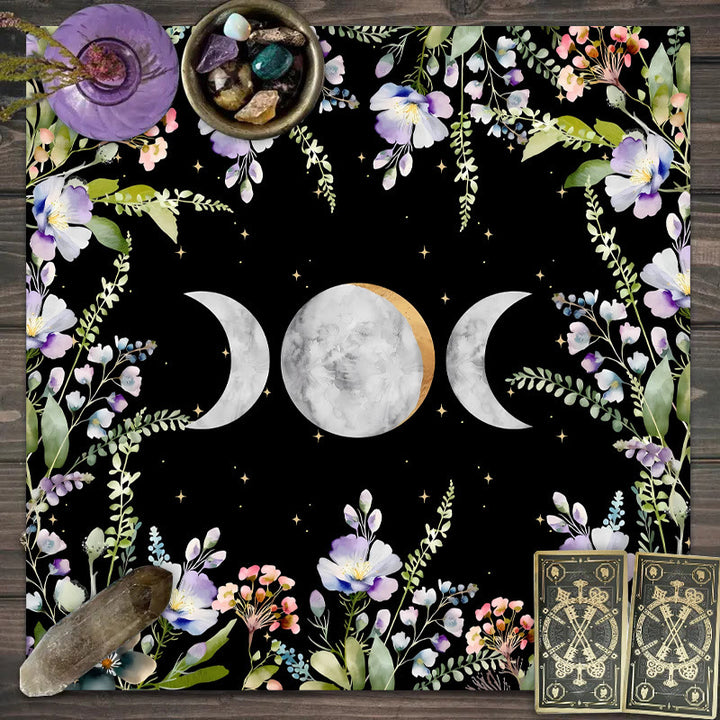 Nappe de tarot divinatoire avec symbole de la triple déesse de la lune Olivenorma
