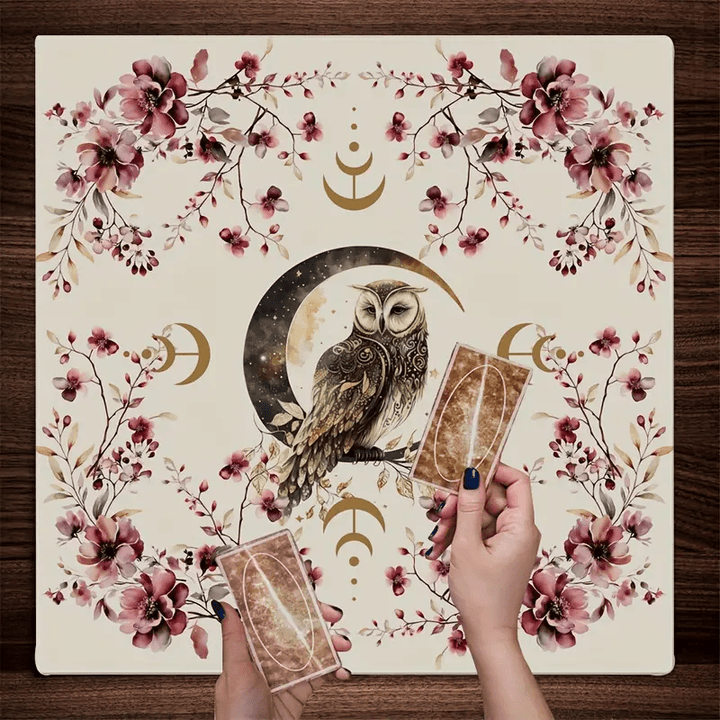 Nappe de tarot en tissu d'autel avec hibou porte-bonheur Olivenorma