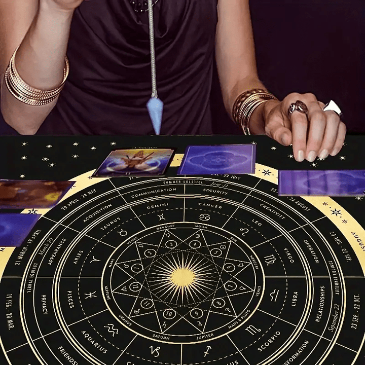 Nappe de tarot de la roue de l'année de l'astrologie du zodiaque Olivenorma