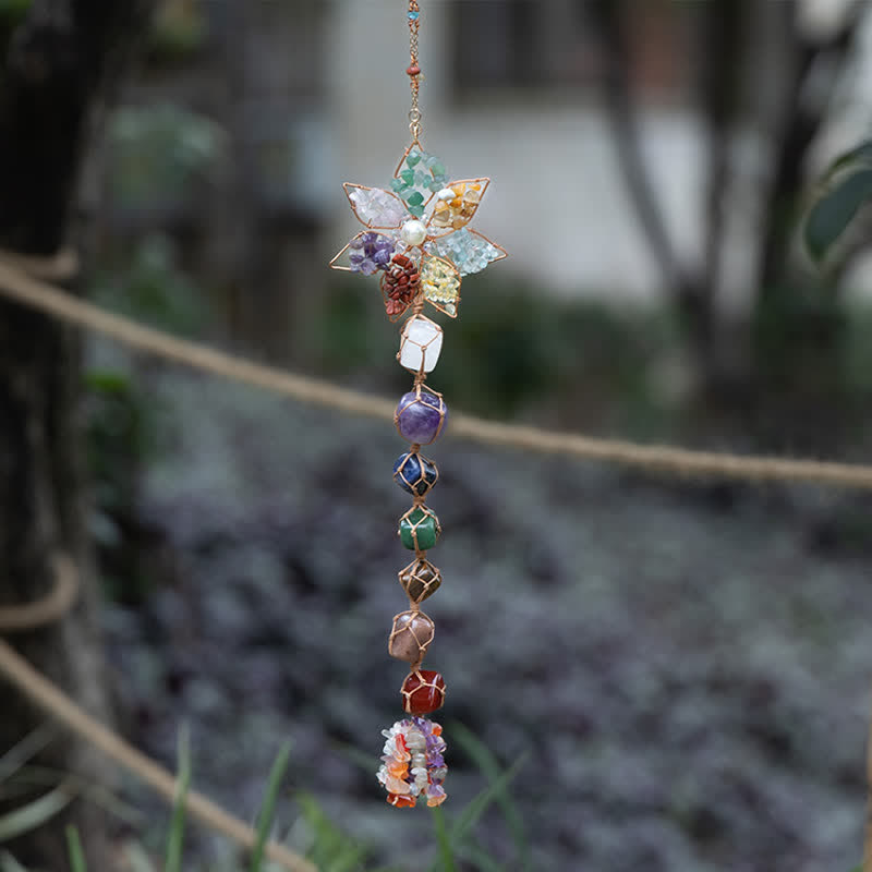 Pendentif en pierre colorée avec fleur et chakra Olivenorma
