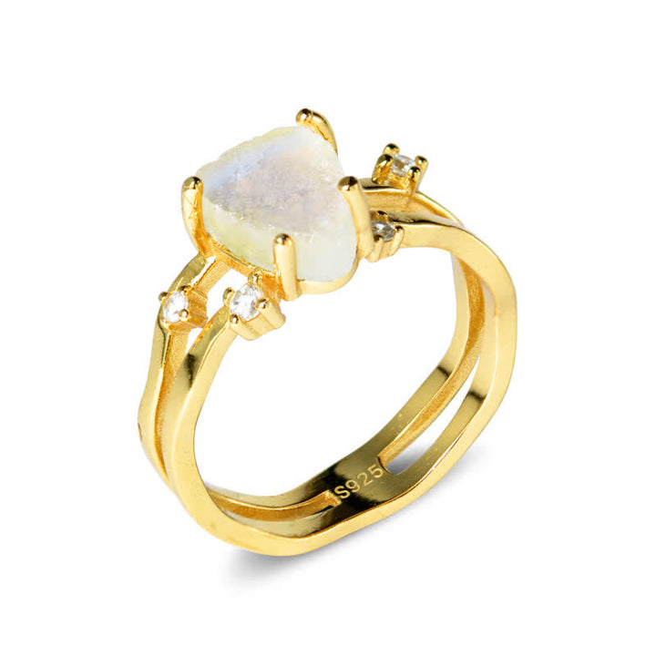 Bague en argent avec pierre de lune triangulaire irrégulière taillée Olivenorma