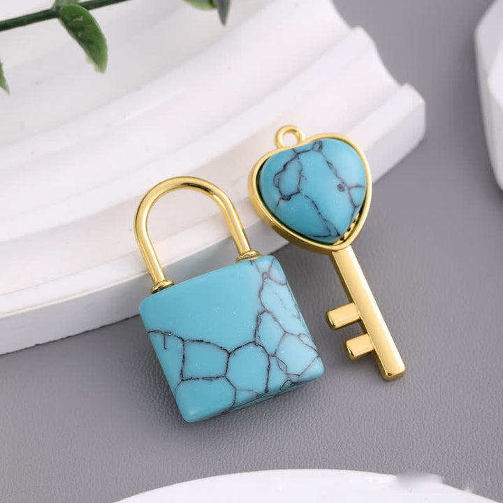 Collier avec pendentif en forme de cadenas d'amour en pierre naturelle Olivenorma