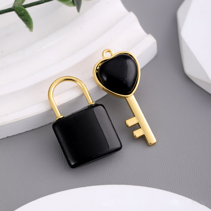 Collier avec pendentif en forme de cadenas d'amour en pierre naturelle Olivenorma