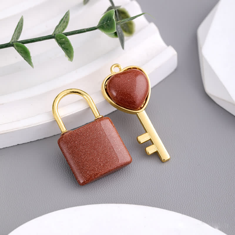 Collier avec pendentif en forme de cadenas d'amour en pierre naturelle Olivenorma