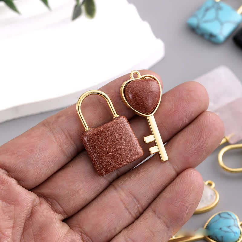 Collier avec pendentif en forme de cadenas d'amour en pierre naturelle Olivenorma