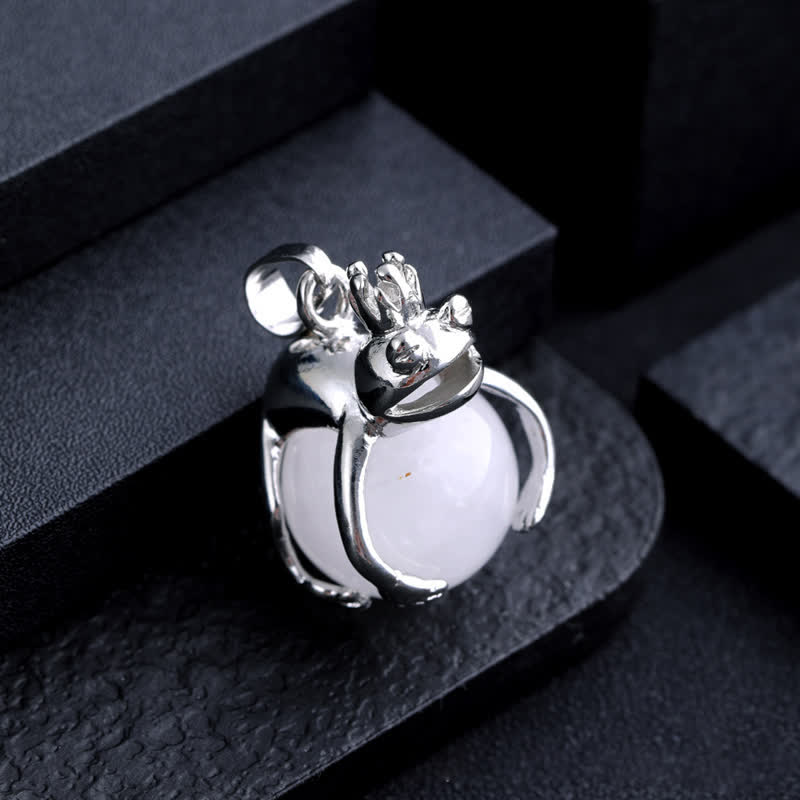 Collier pendentif en pierre naturelle avec grenouille drôle Olivenorma