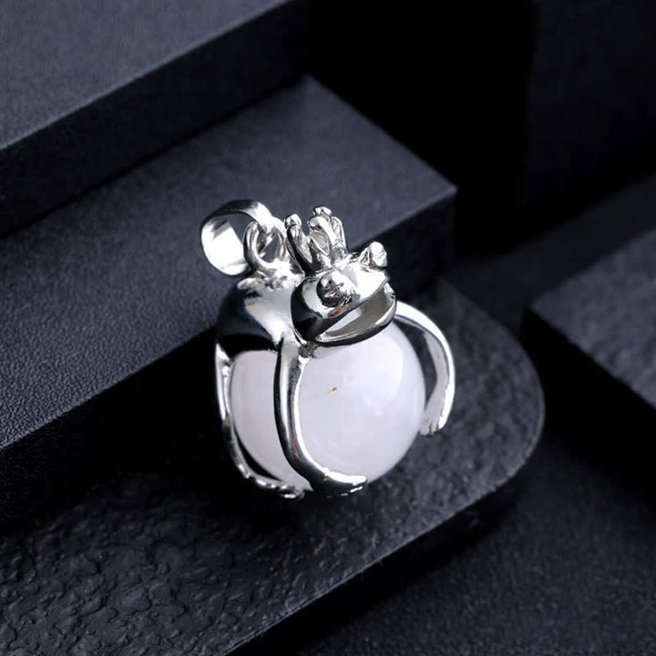Collier pendentif en pierre naturelle avec grenouille drôle Olivenorma
