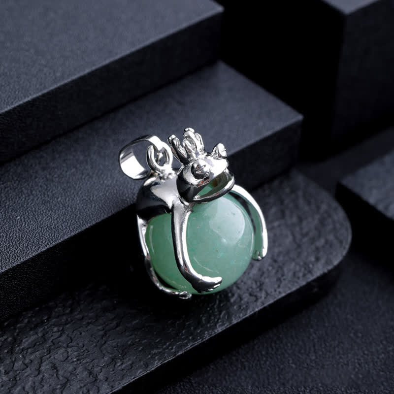 Collier pendentif en pierre naturelle avec grenouille drôle Olivenorma