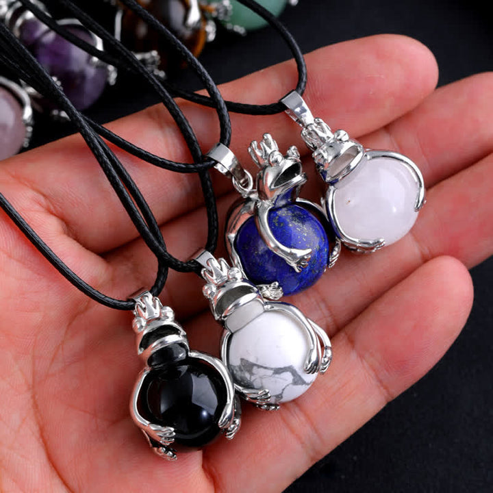 Collier pendentif en pierre naturelle avec grenouille drôle Olivenorma