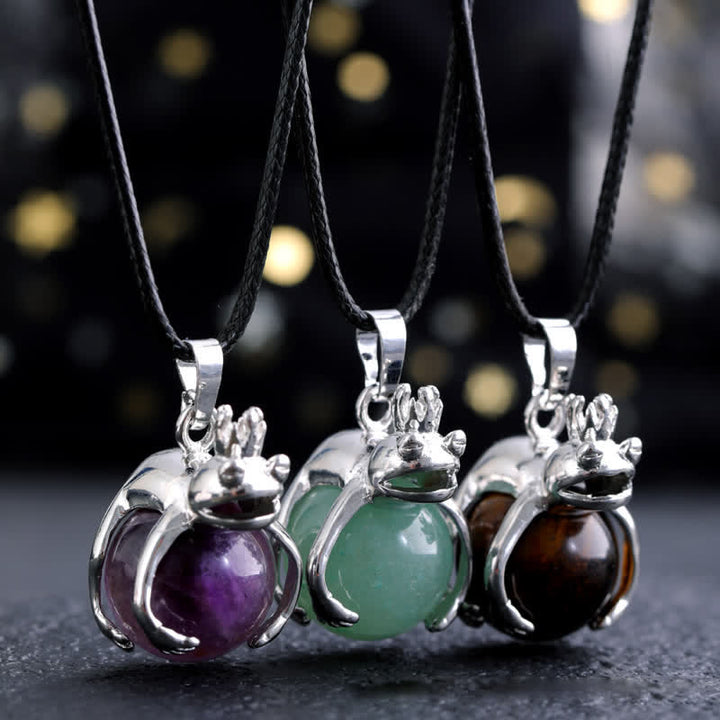 Collier pendentif en pierre naturelle avec grenouille drôle Olivenorma