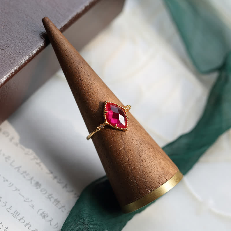 Ensemble de bijoux avec bague, boucles d'oreilles et collier en grenat naturel Olivenorma