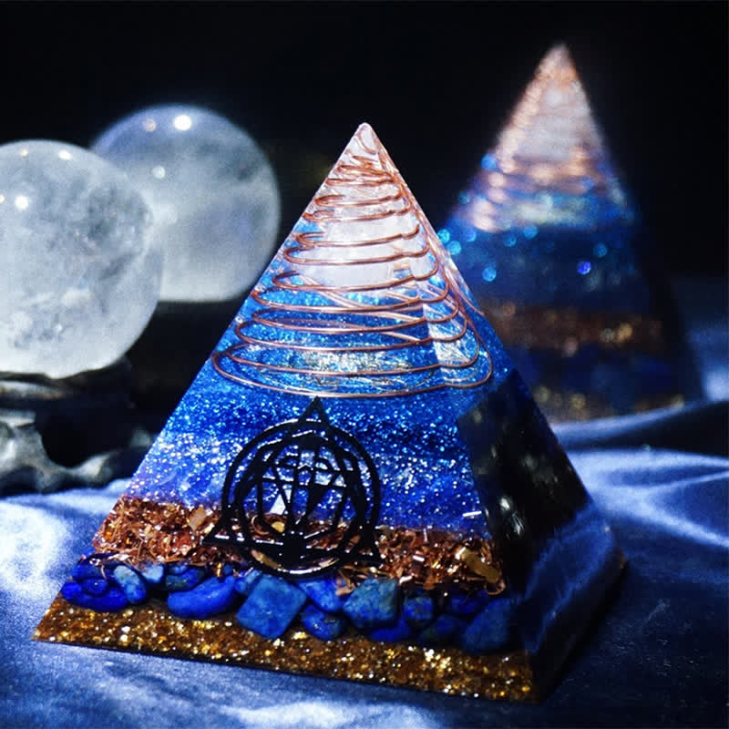 Pyramide orgonite en cristal clair lapis-lazuli Olivenorma « Mer étoilée »