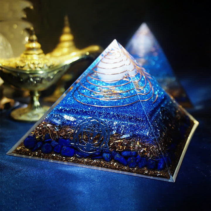 Pyramide orgonite en cristal clair lapis-lazuli Olivenorma « Mer étoilée »