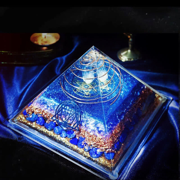 Pyramide orgonite en cristal clair lapis-lazuli Olivenorma « Mer étoilée »