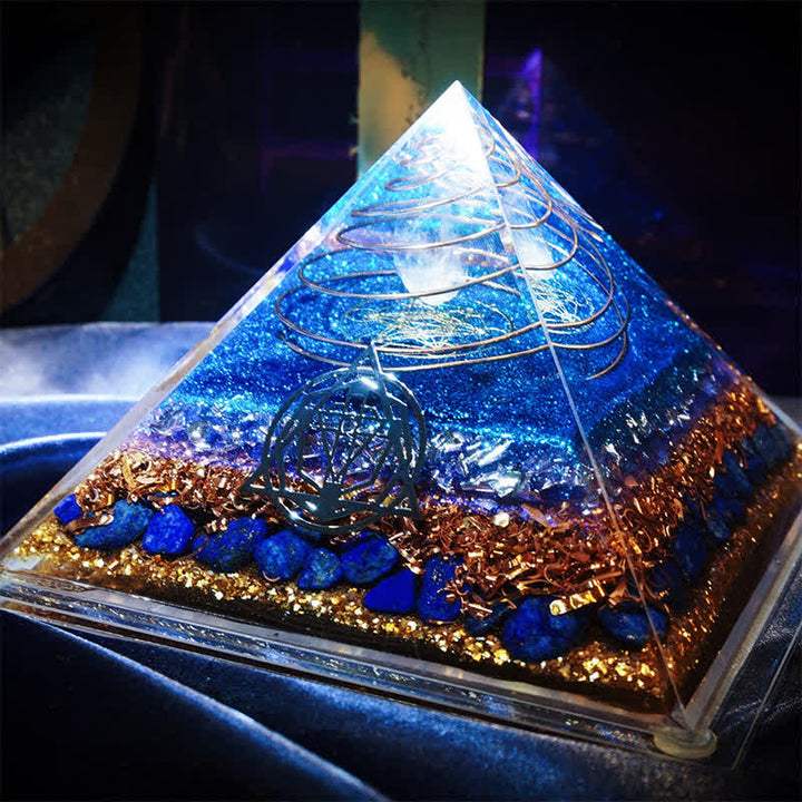 Pyramide orgonite en cristal clair lapis-lazuli Olivenorma « Mer étoilée »