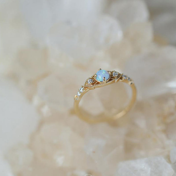 Bague rétro européenne Olivenorma en opale et zircon