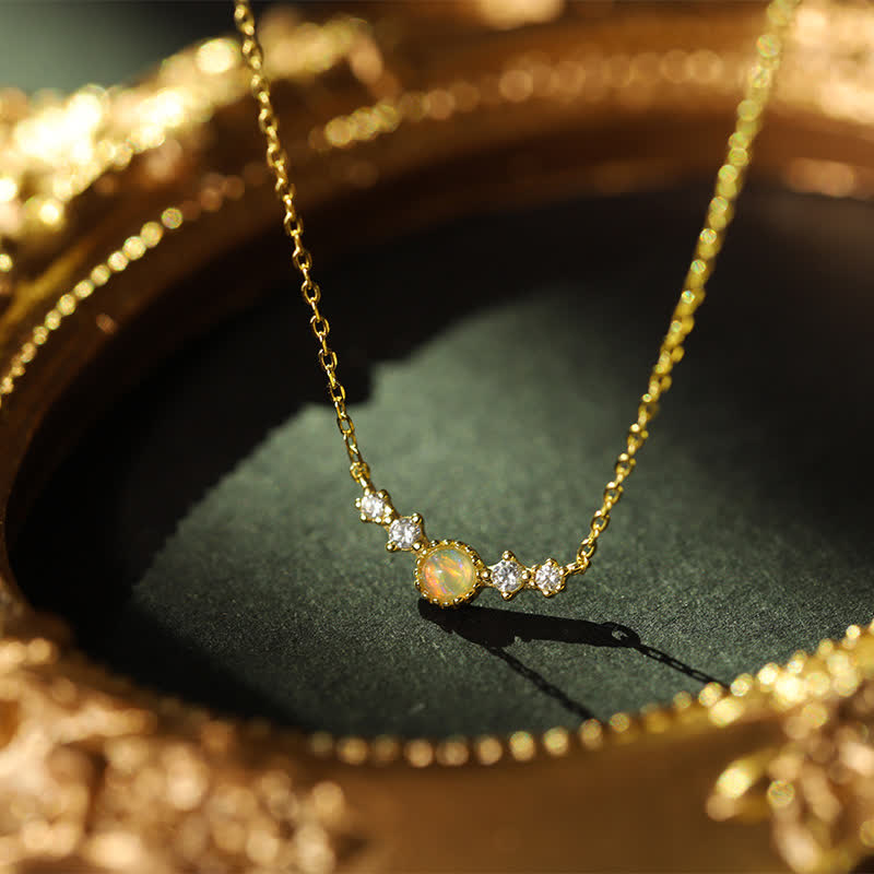 Collier pendentif long en zircon blanc opale Olivenorma