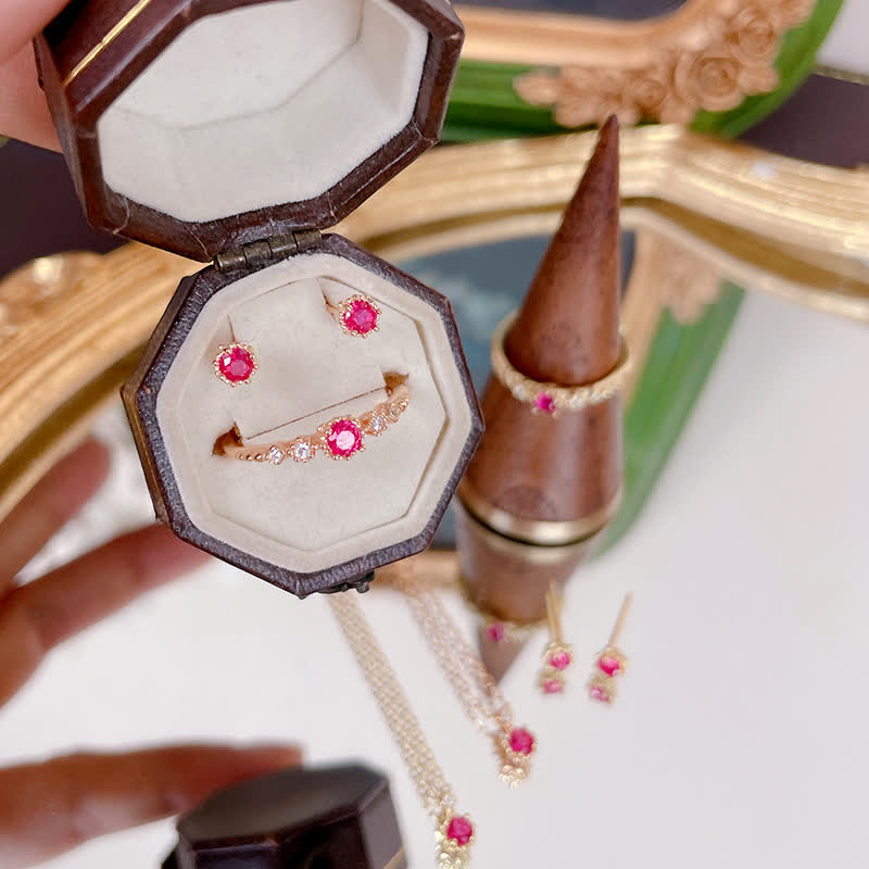 Collier et boucles d'oreilles en grenat délicat Olivenorma