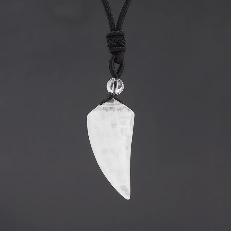 Collier pendentif en forme de dent de loup taillée en pierre naturelle Olivenorma