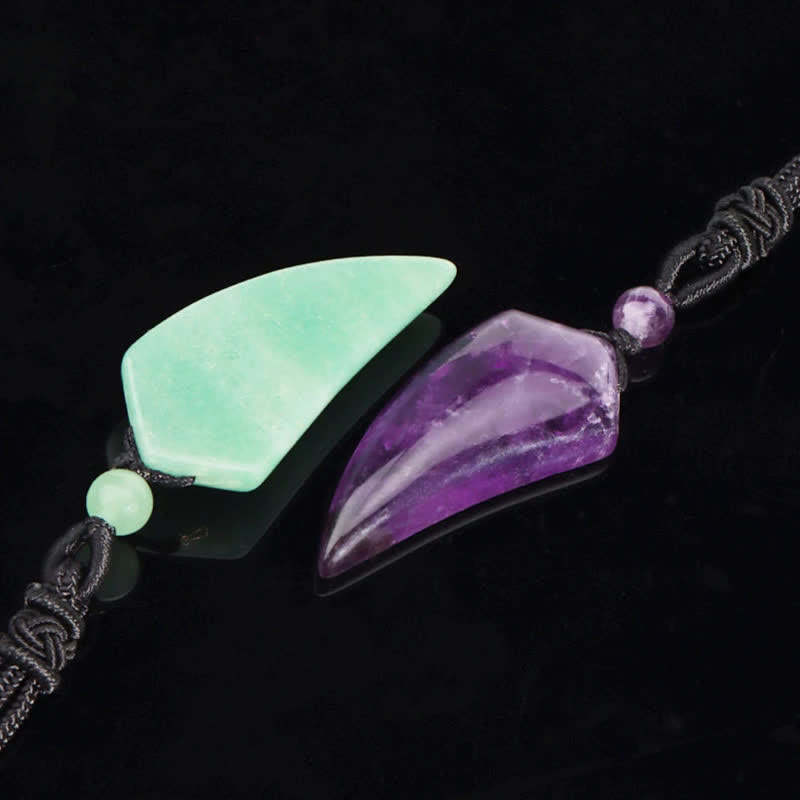 Collier pendentif en forme de dent de loup taillée en pierre naturelle Olivenorma