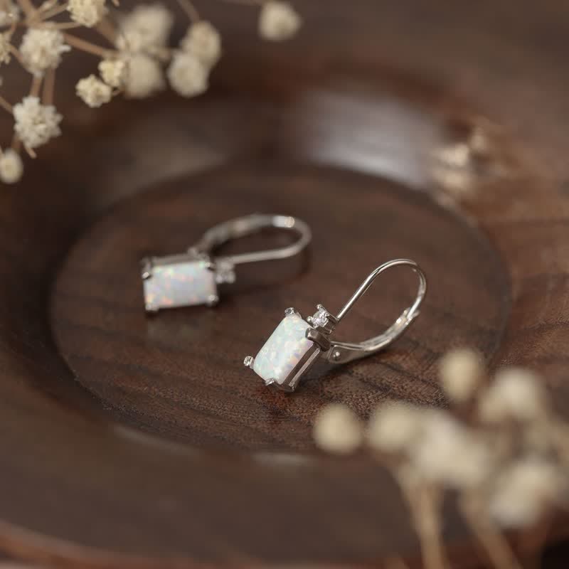 Boucles d'oreilles carrées en argent 925 avec opale Olivenorma