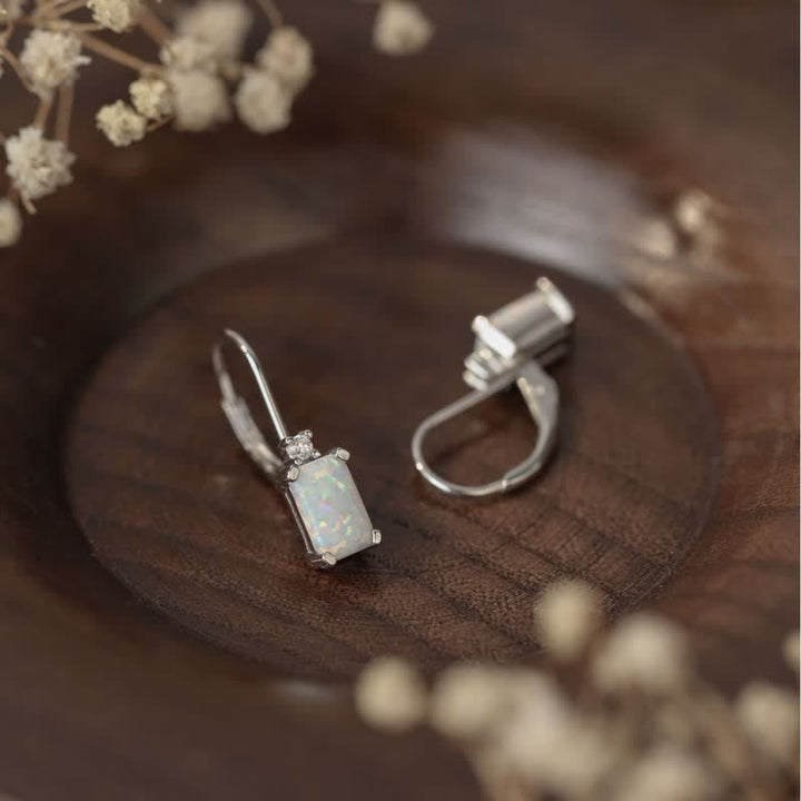 Boucles d'oreilles carrées en argent 925 avec opale Olivenorma