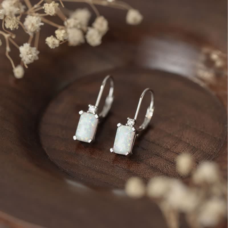 Boucles d'oreilles carrées en argent 925 avec opale Olivenorma