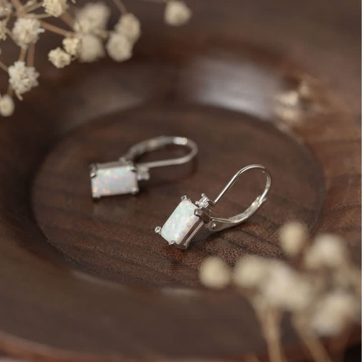 Boucles d'oreilles carrées en argent 925 avec opale Olivenorma