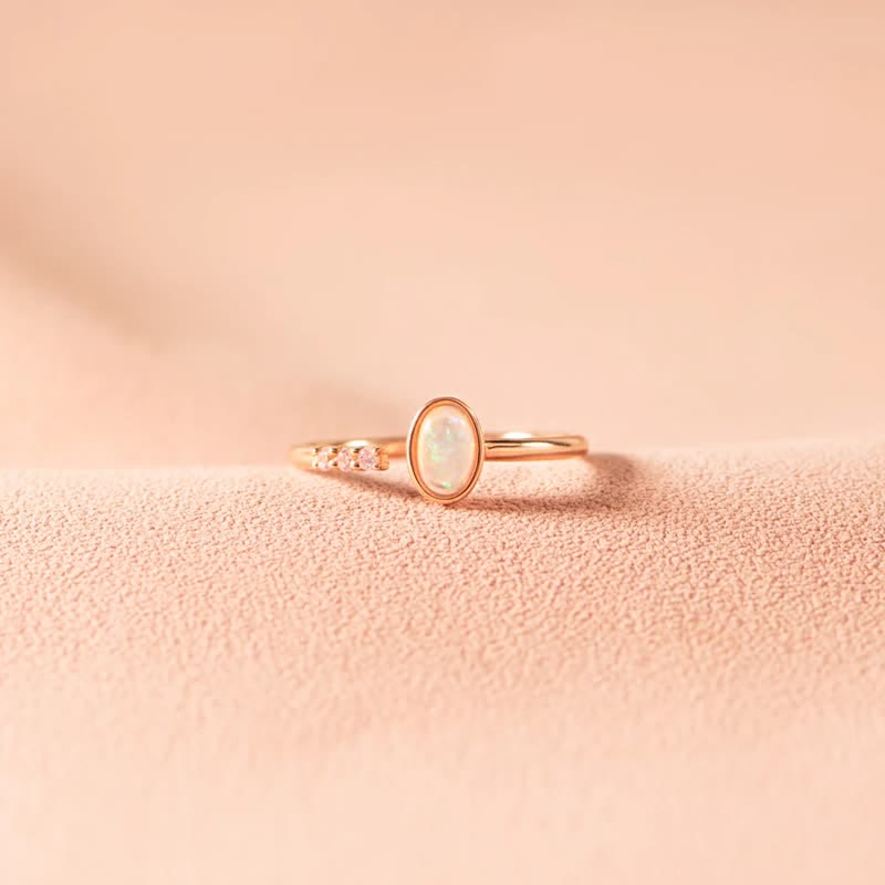 Bague ajustable simple en argent sterling S925 avec opale Olivenorma