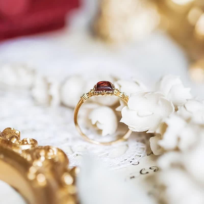 Bague fine carrée simple en ambre Olivenorma