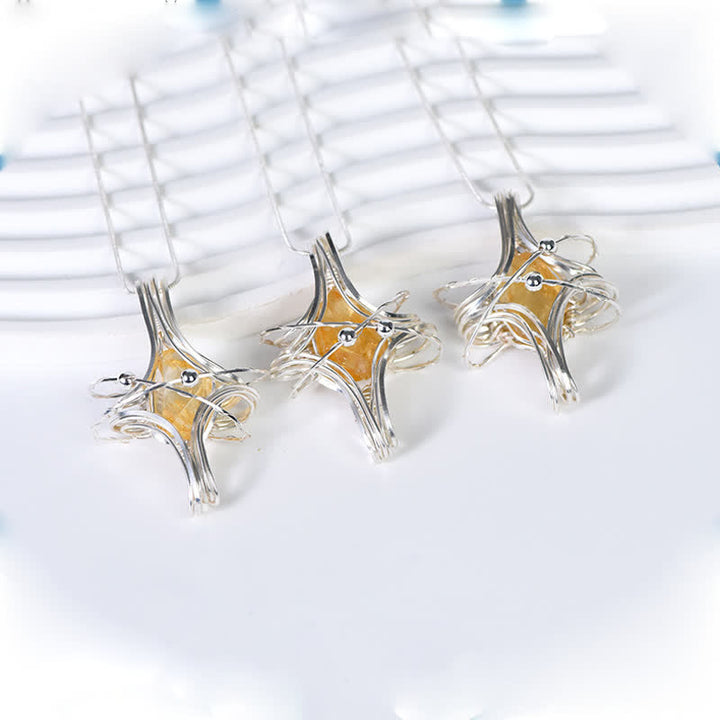 Collier pendentif planète octaédrique enroulé à la main en cristal naturel Olivenorma