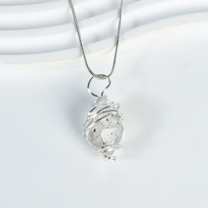 Collier pendentif longue colonne enroulé à la main en cristal naturel Olivenorma