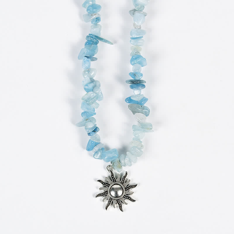 Collier avec pendentif en perles de gravier naturel et perles de soleil et de lune Olivenorma