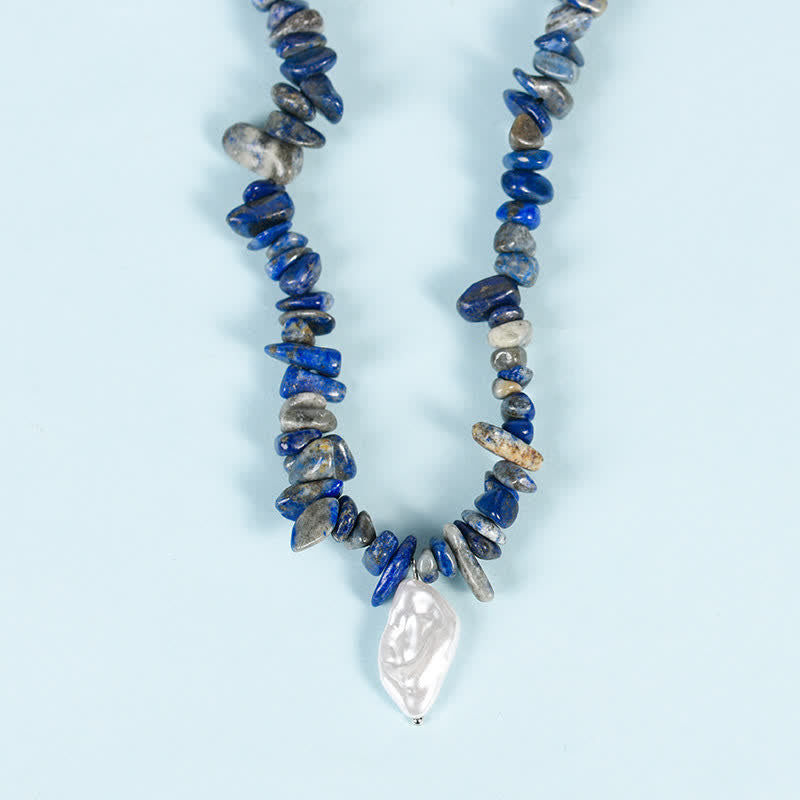 Collier avec pendentif en perles de gravier naturel et perles de soleil et de lune Olivenorma