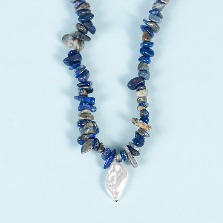 Collier avec pendentif en perles de gravier naturel et perles de soleil et de lune Olivenorma