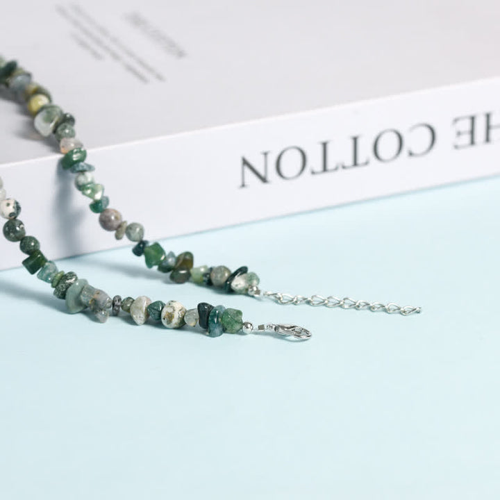 Collier avec pendentif en perles de gravier naturel et perles de soleil et de lune Olivenorma