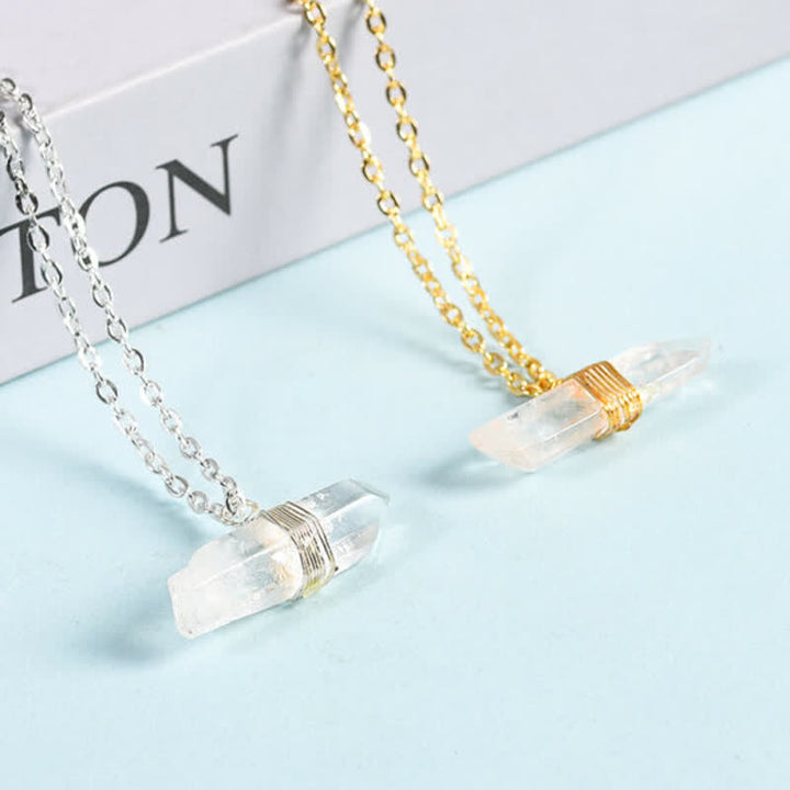 Collier pendentif en quartz transparent avec fil enroulé en métal Olivenorma
