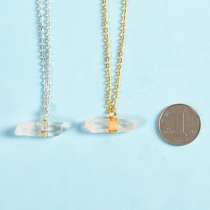 Collier pendentif en quartz transparent avec fil enroulé en métal Olivenorma