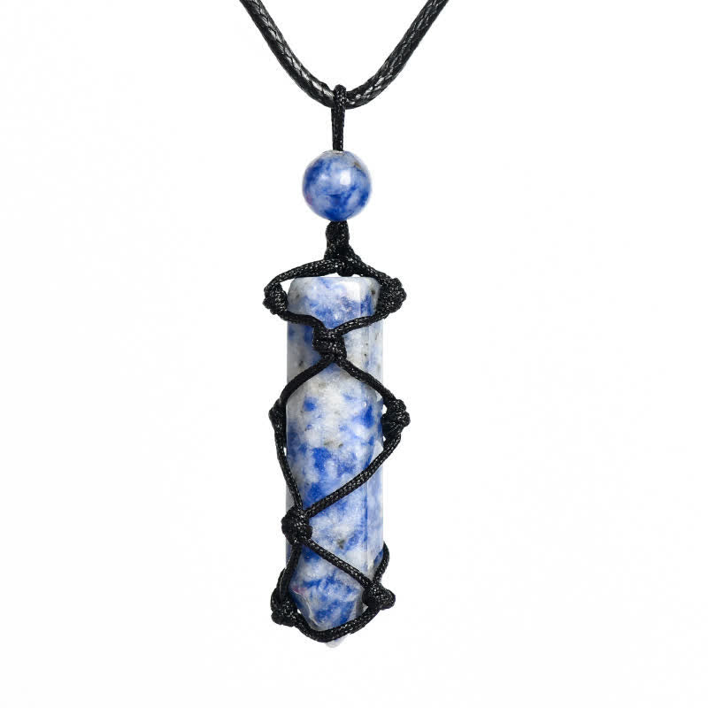 Collier pendentif en forme de nœud de sac en filet tissé à colonne de cristal Olivenorma