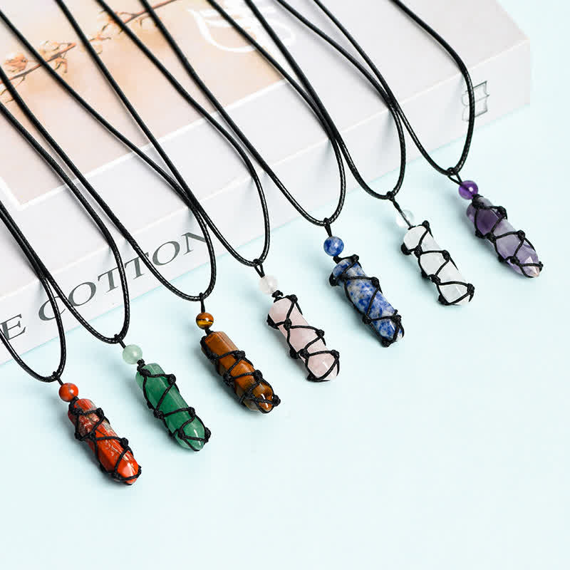 Collier pendentif en forme de nœud de sac en filet tissé à colonne de cristal Olivenorma