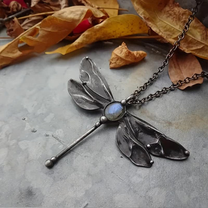 Collier pendentif libellule en pierre de lune incrustée Olivenorma en alliage