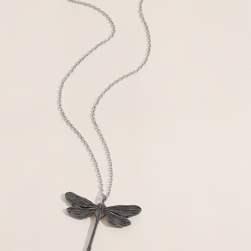 Collier pendentif libellule en pierre de lune incrustée Olivenorma en alliage