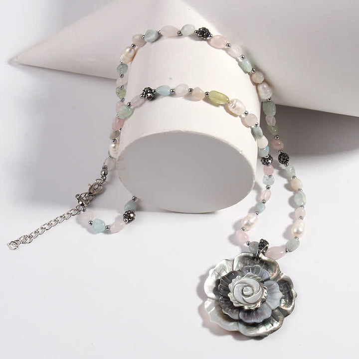 Collier pendentif en forme de cœur et de fleur en pierre naturelle Olivenorma